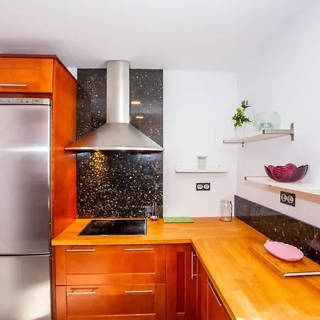 Deluxe Tropicana Rest And Pool Holiday home