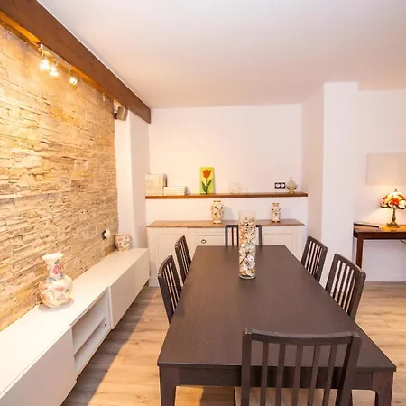 Deluxe Tropicana Rest And Pool Holiday home *