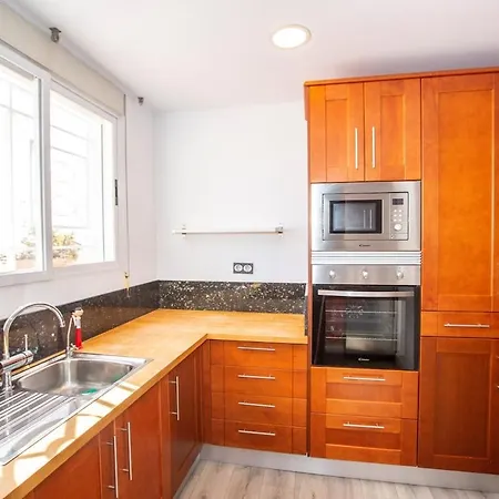 Deluxe Tropicana Rest And Pool Holiday home